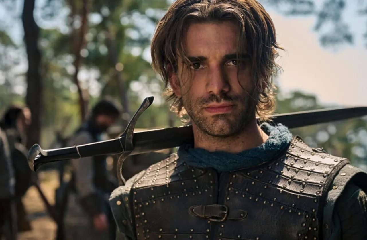 What’s Up With This ‘Rings Of Power’ Season 3 Sword?